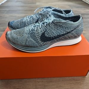 Nike men's 10.5 Flyknit racers